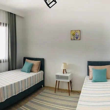Oezalp Evleri ,datca Merkezde,deniz Manzarali Apartmán *